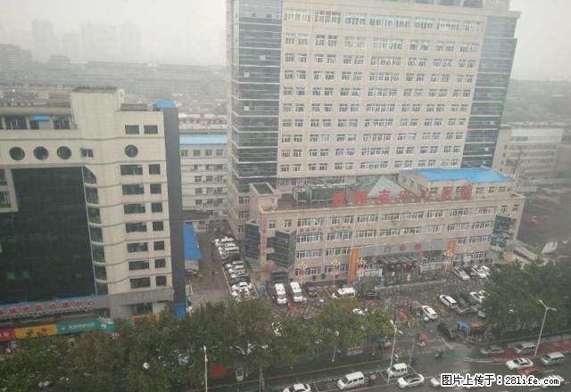 北门口超大客厅南北通透(秦峰大厦)有钥匙房适合各种办公场所 - 房屋出租 - 房屋租售 - 咸阳分类信息 - 咸阳28生活网 xianyang.28life.com