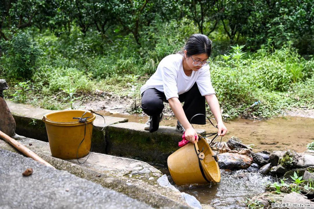 全网追的“扁担女孩”，找了一份暑假工，时薪12元 - 咸阳生活资讯 - 咸阳28生活网 xianyang.28life.com